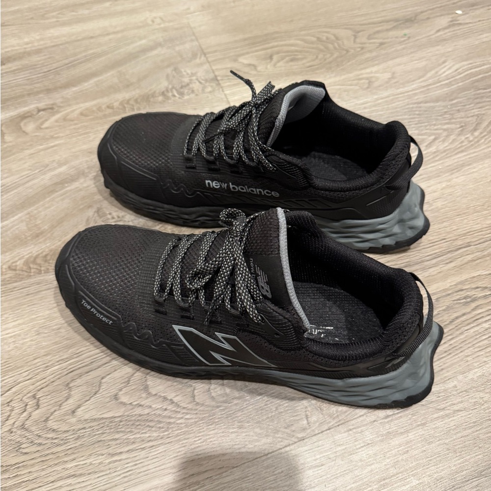 New Balance Work and Safty Black and Gray Shoes with Composite Toe